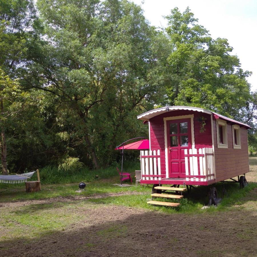 Willa La Roulotte Du Moulin De Palet Baugé Zewnętrze zdjęcie