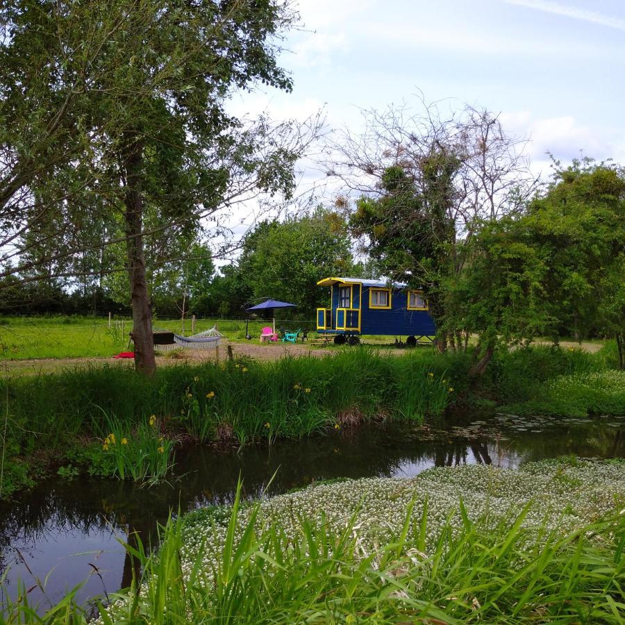 Willa La Roulotte Du Moulin De Palet Baugé Zewnętrze zdjęcie